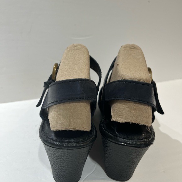 BORN women’s wedge sandals CLAUDIA, Sz 8 Med. color: Black. Soft leather shoe - Picture 4 of 9